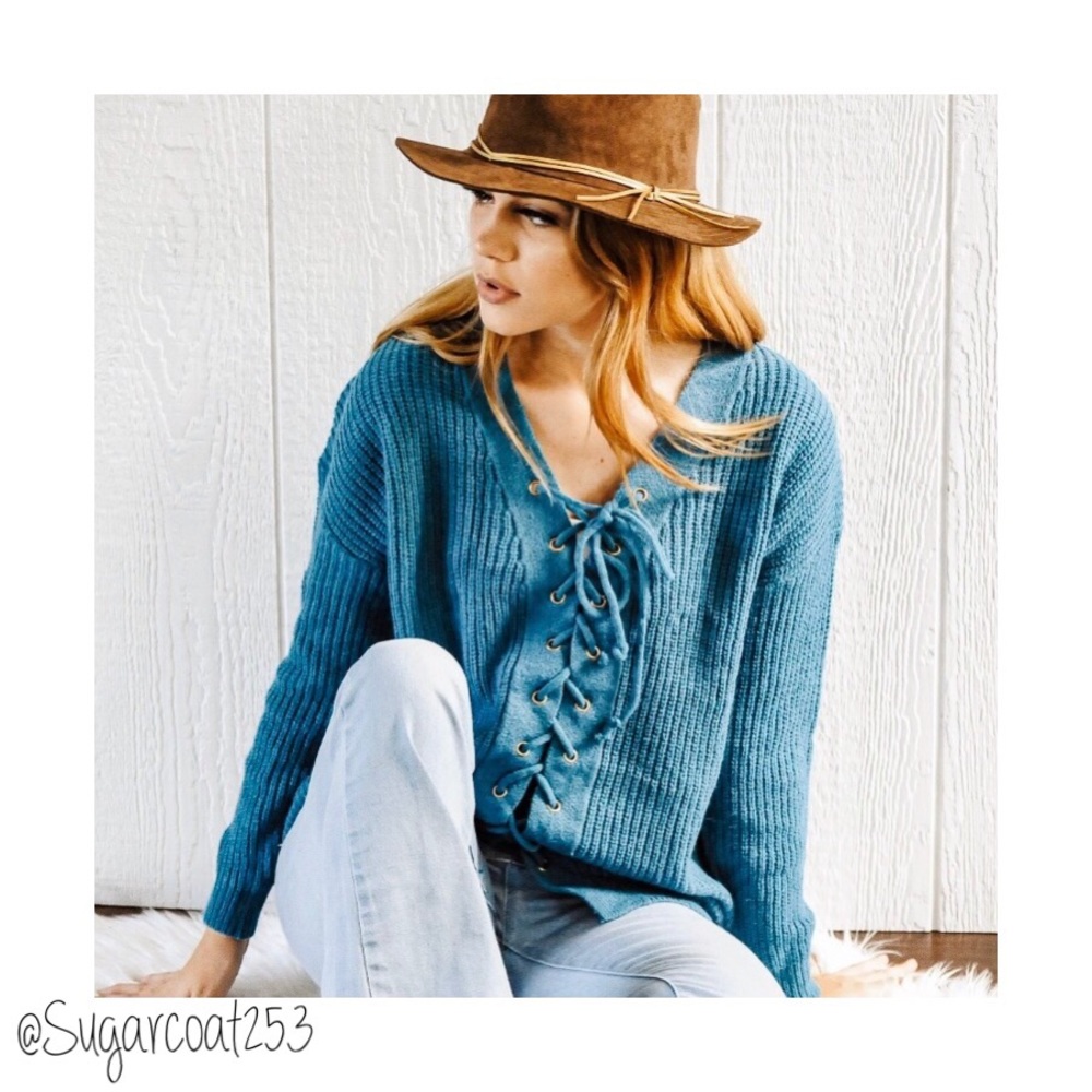 ✨Last 1! Sz.M •Petal Roz• Front Tie Laced Sweater